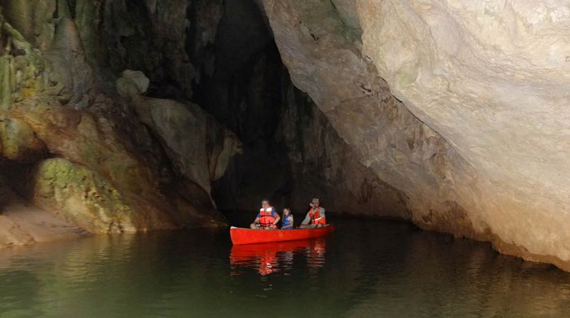 Barton Creek Cave tour Belize