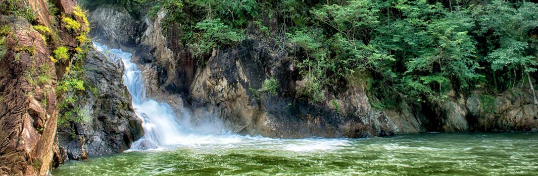 Belize Waterfalls and Jungle Pontoon Adventure